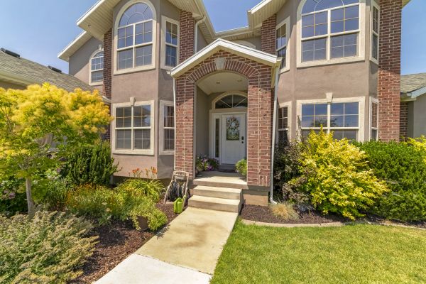 Cost of Transom Window Replacement in Spokane
